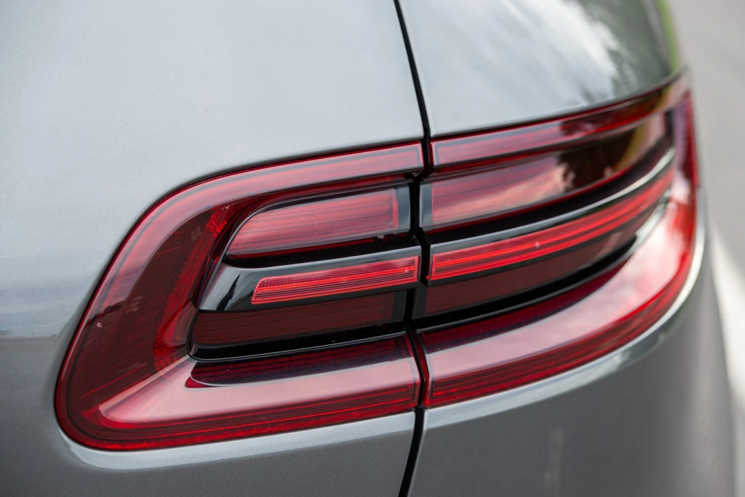 2018 Porsche Macan GTS - Image 12 of 31