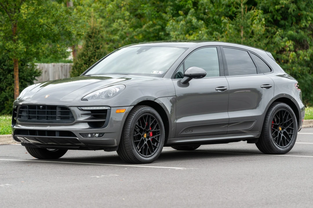 2018 Porsche Macan GTS - Image 2 of 31