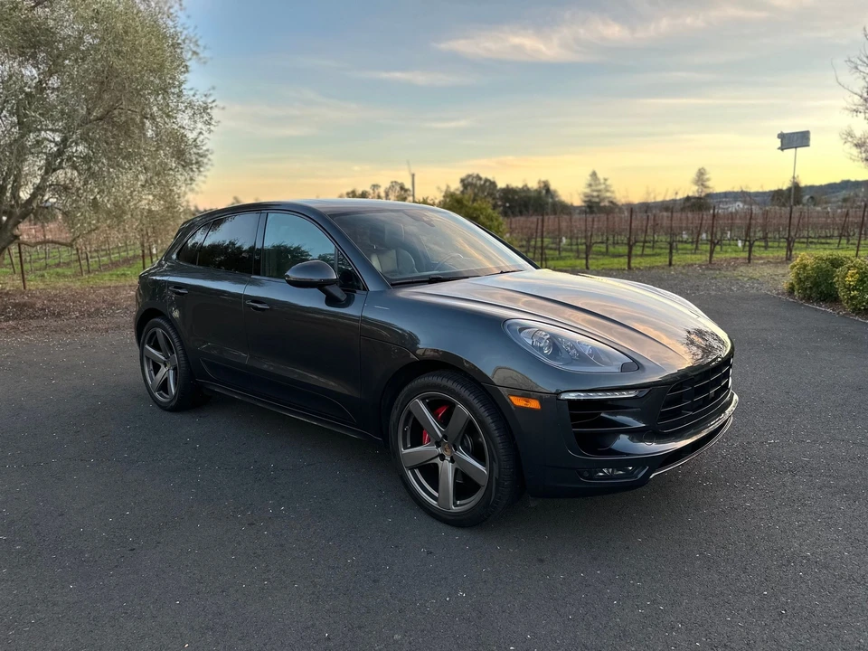 2018 Porsche Macan GTS - Image 9 of 13