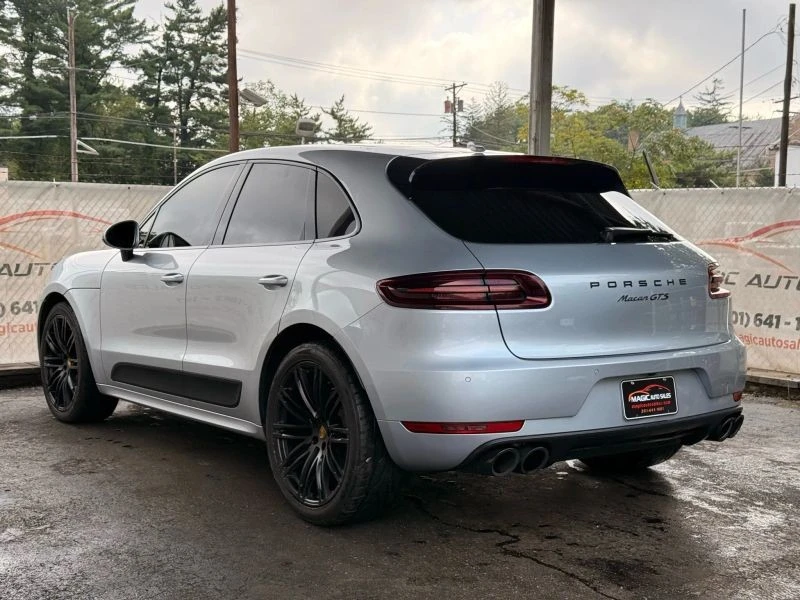 2018 Porsche Macan GTS - Image 11 of 12
