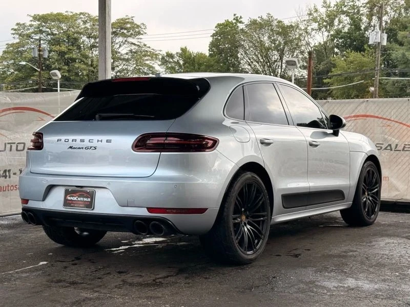 2018 Porsche Macan GTS - Image 9 of 12