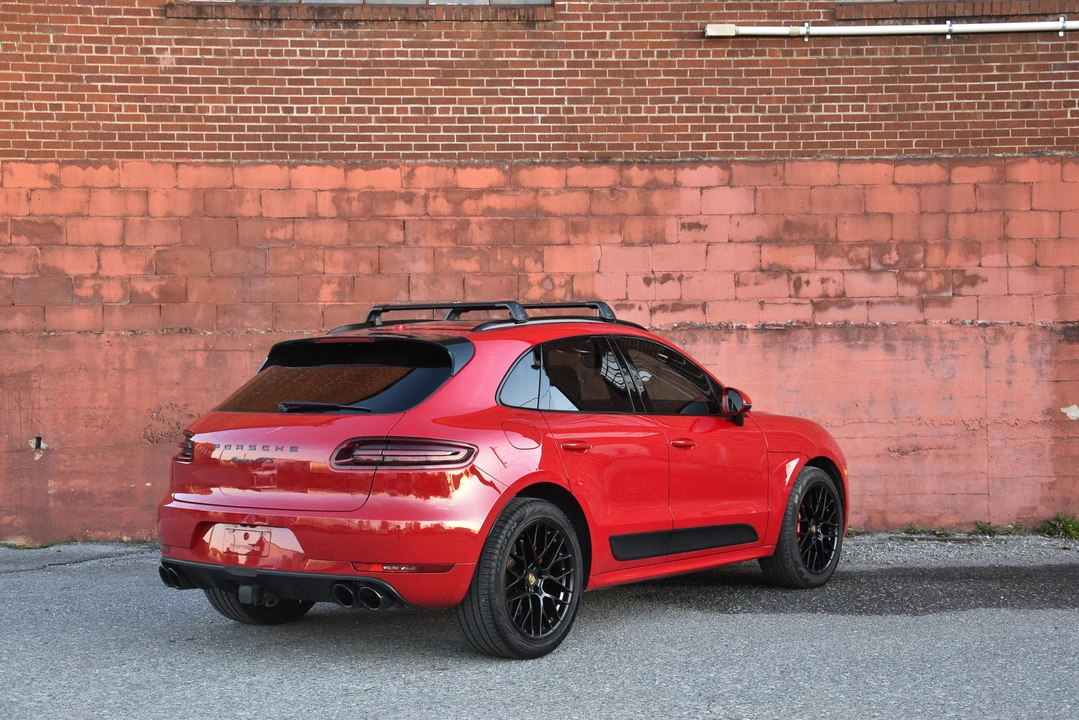 2018 Porsche Macan GTS - Image 26 of 31