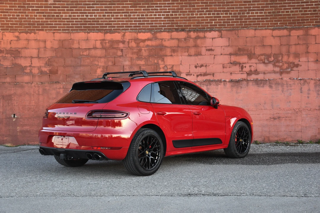 2018 Porsche Macan GTS - Image 24 of 31