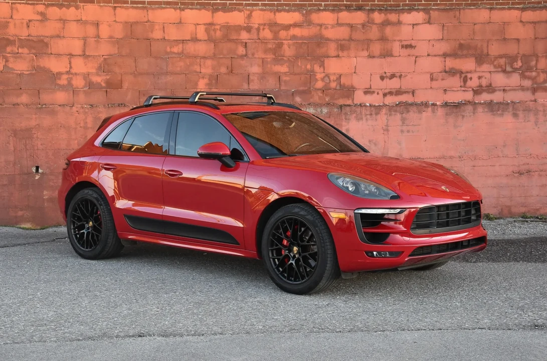 2018 Porsche Macan GTS - Image 2 of 31