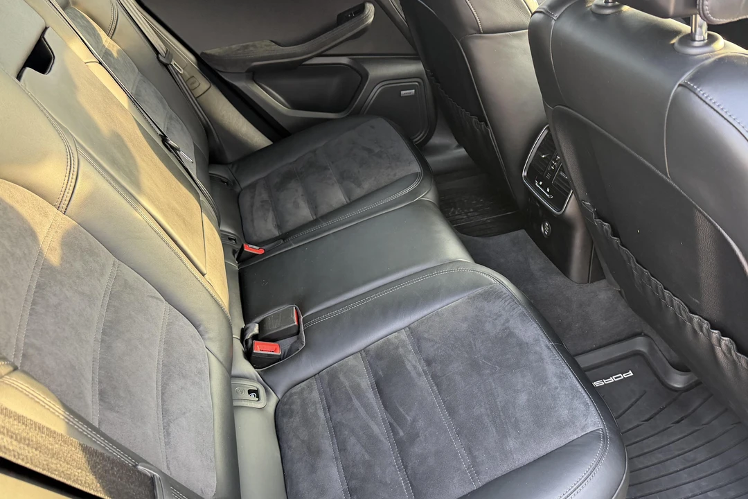 2018 Porsche Macan GTS - Image 26 of 31