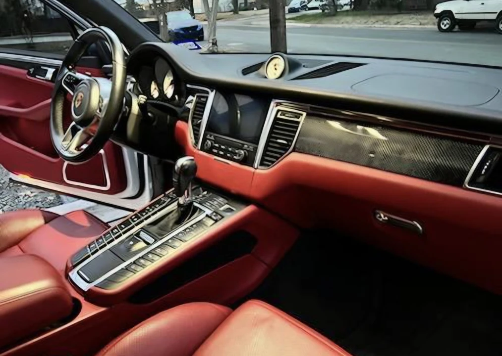 2018 Porsche Macan GTS - Image 2 of 10