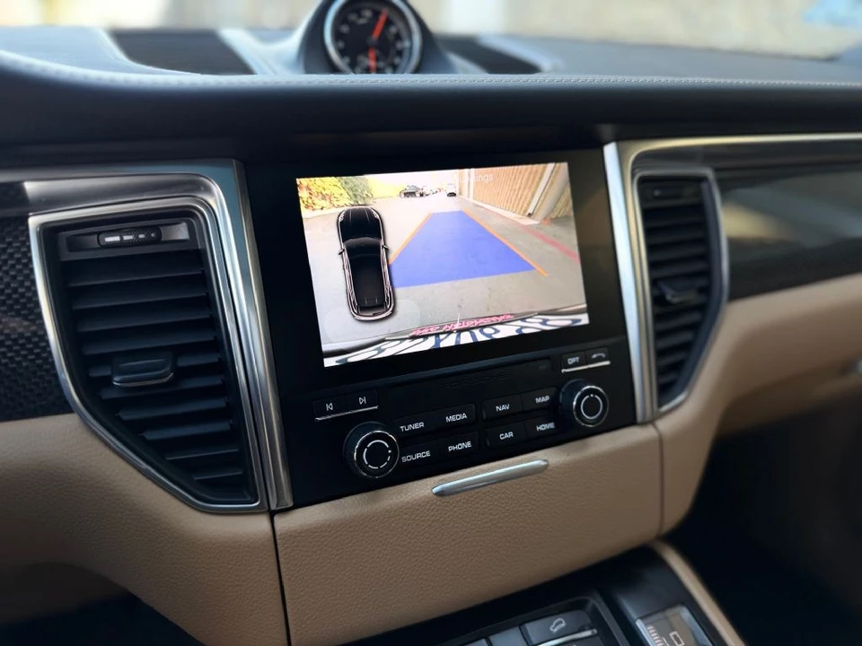 2018 Porsche Macan GTS - Image 22 of 24