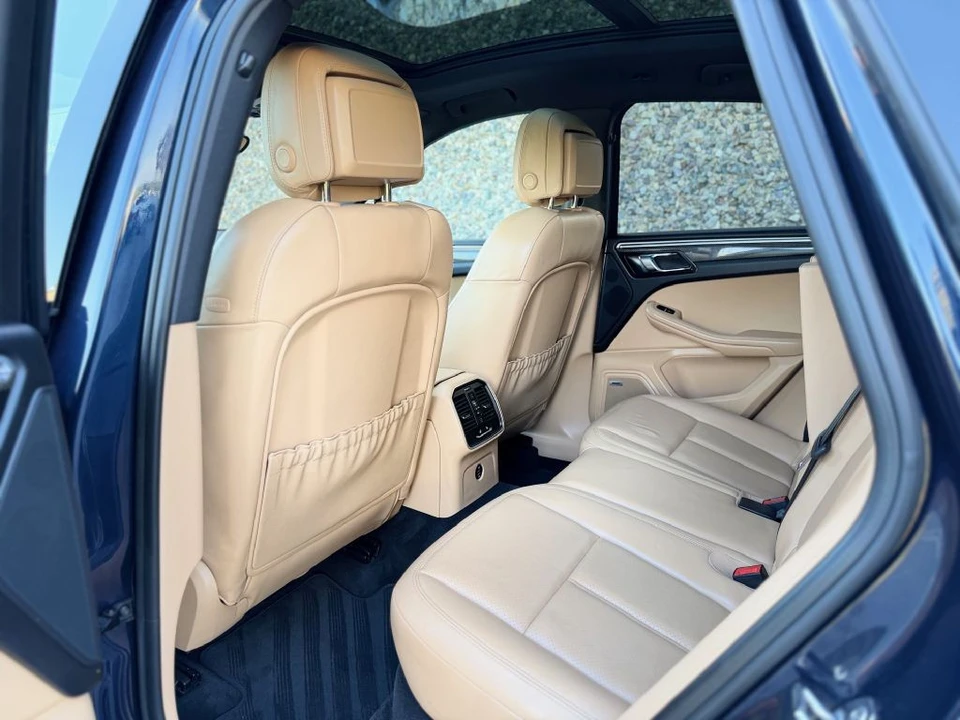 2018 Porsche Macan GTS - Image 11 of 24