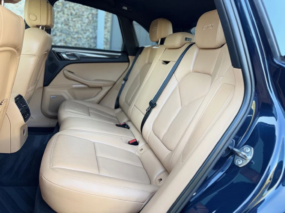 2018 Porsche Macan GTS - Image 12 of 24