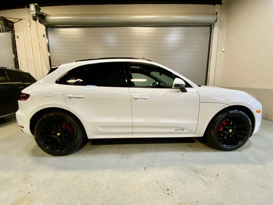 2018 Porsche Macan GTS - Image 9 of 21