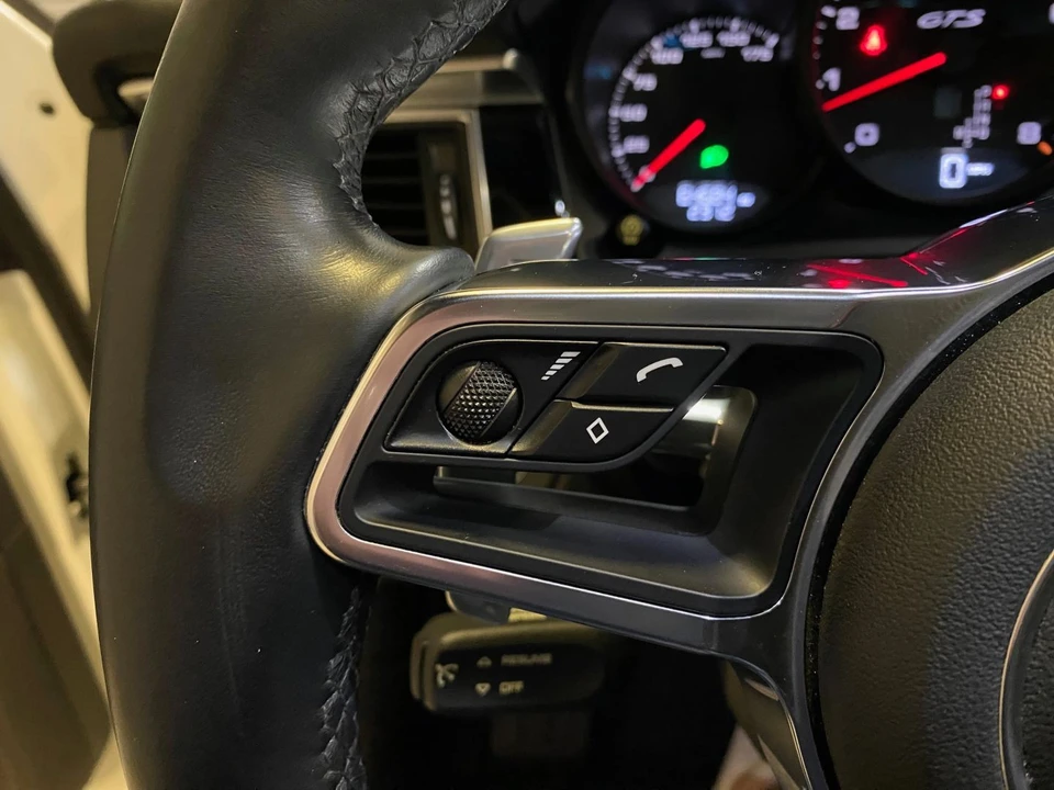 2018 Porsche Macan GTS - Image 12 of 21