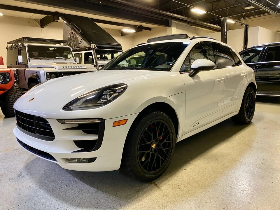 2018 Porsche Macan GTS - Image 2 of 21