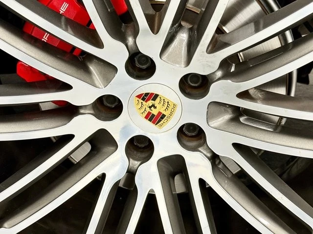 2018 Porsche Macan GTS - Image 18 of 31