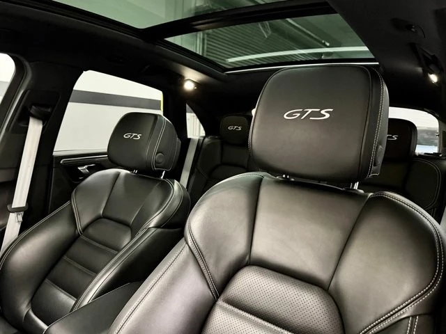 2018 Porsche Macan GTS - Image 25 of 31