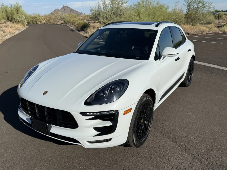 2018 Porsche Macan GTS - Image 2 of 31