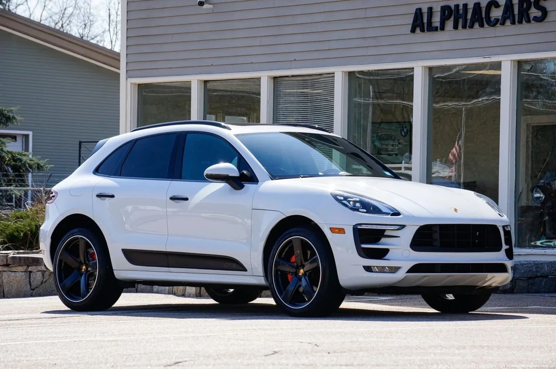 2018 Porsche Macan GTS - Image 8 of 21