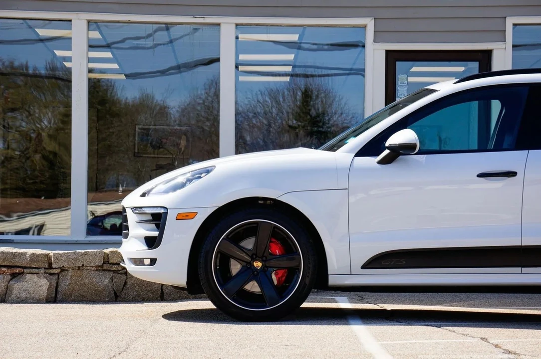 2018 Porsche Macan GTS - Image 17 of 21