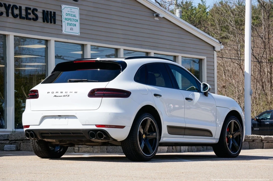 2018 Porsche Macan GTS - Image 2 of 21