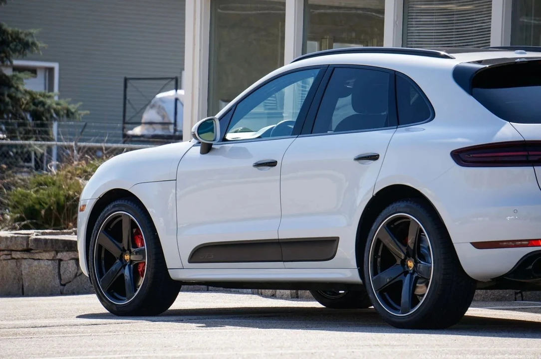 2018 Porsche Macan GTS - Image 18 of 21
