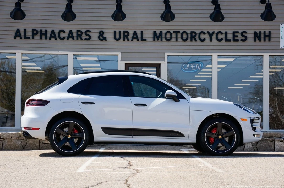 2018 Porsche Macan GTS - Image 5 of 21