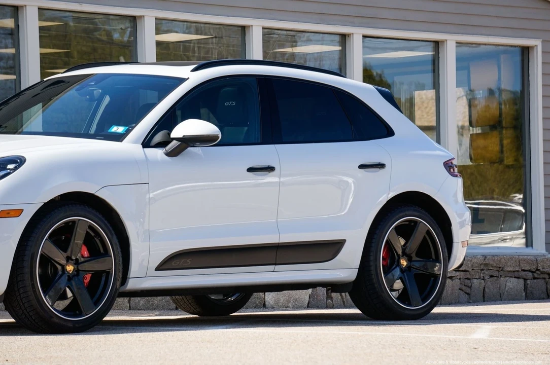 2018 Porsche Macan GTS - Image 15 of 21