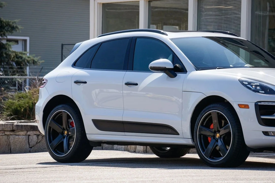 2018 Porsche Macan GTS - Image 9 of 21