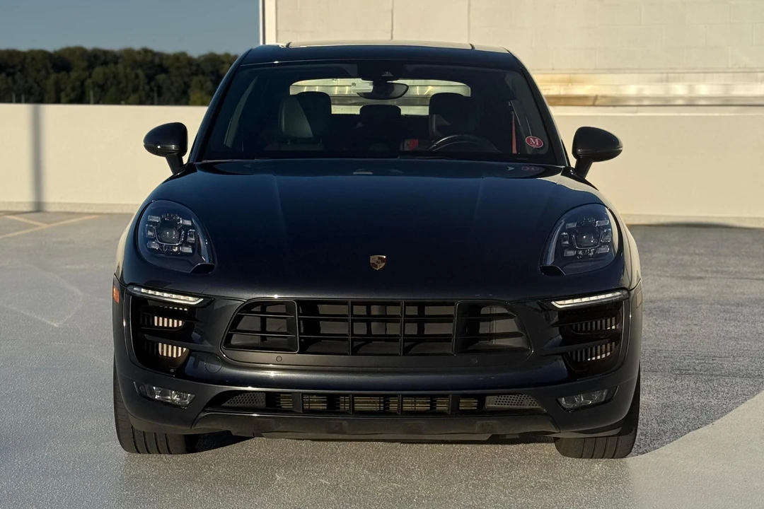 2018 Porsche Macan GTS - Image 2 of 31