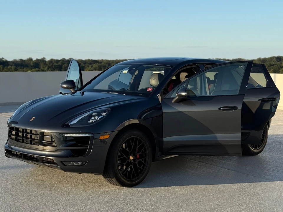 2018 Porsche Macan GTS - Image 10 of 31