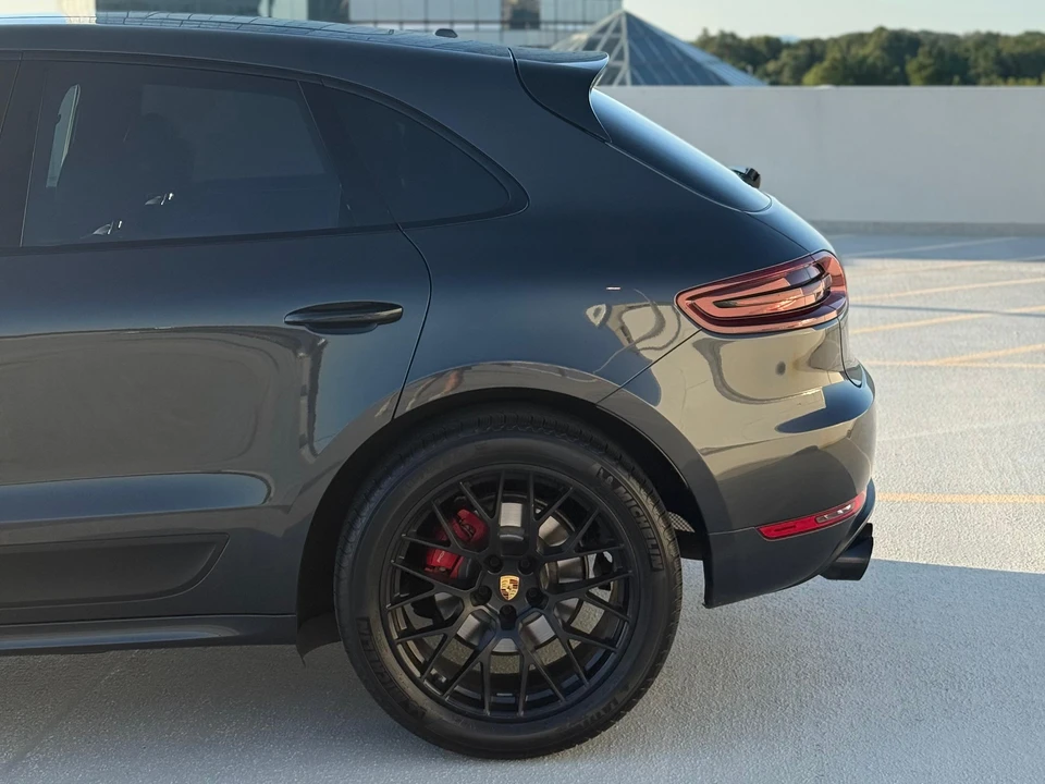2018 Porsche Macan GTS - Image 18 of 31