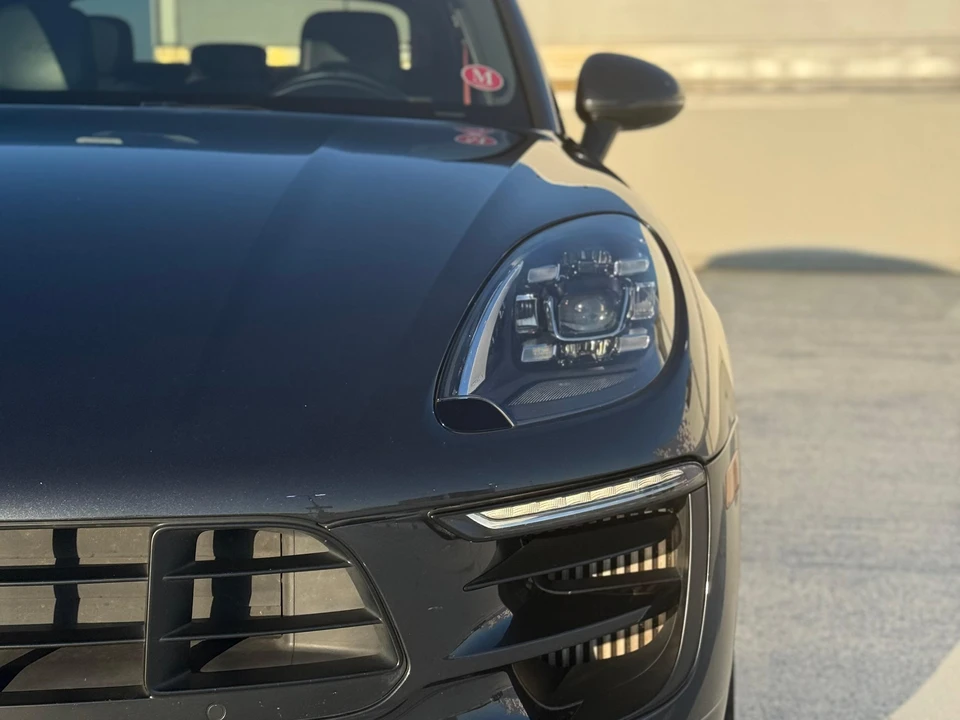 2018 Porsche Macan GTS - Image 16 of 31