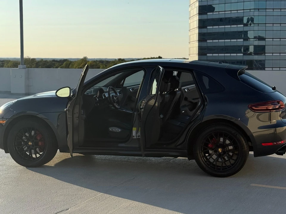 2018 Porsche Macan GTS - Image 11 of 31