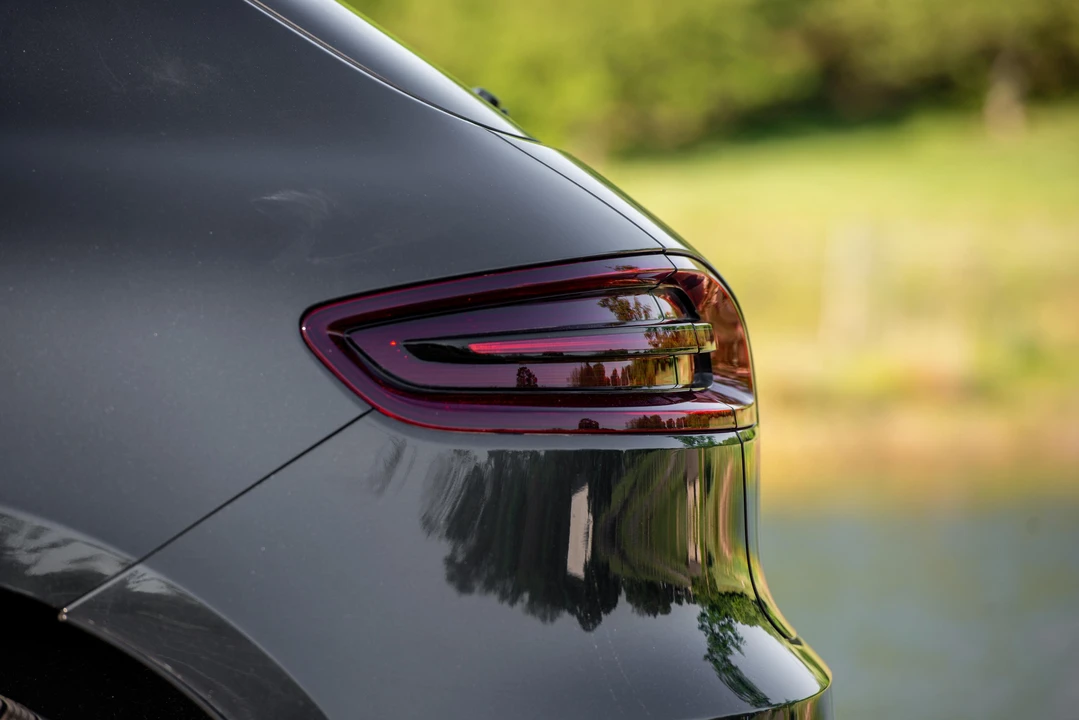 2018 Porsche Macan GTS - Image 28 of 31