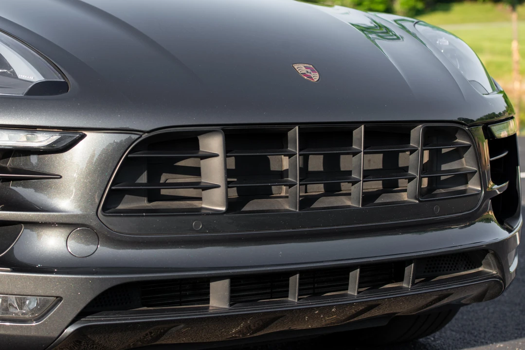 2018 Porsche Macan GTS - Image 16 of 31