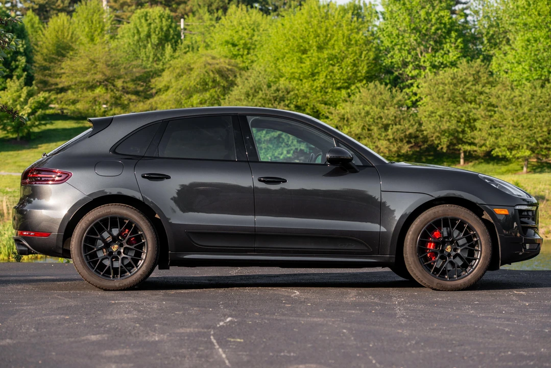 2018 Porsche Macan GTS - Image 3 of 31
