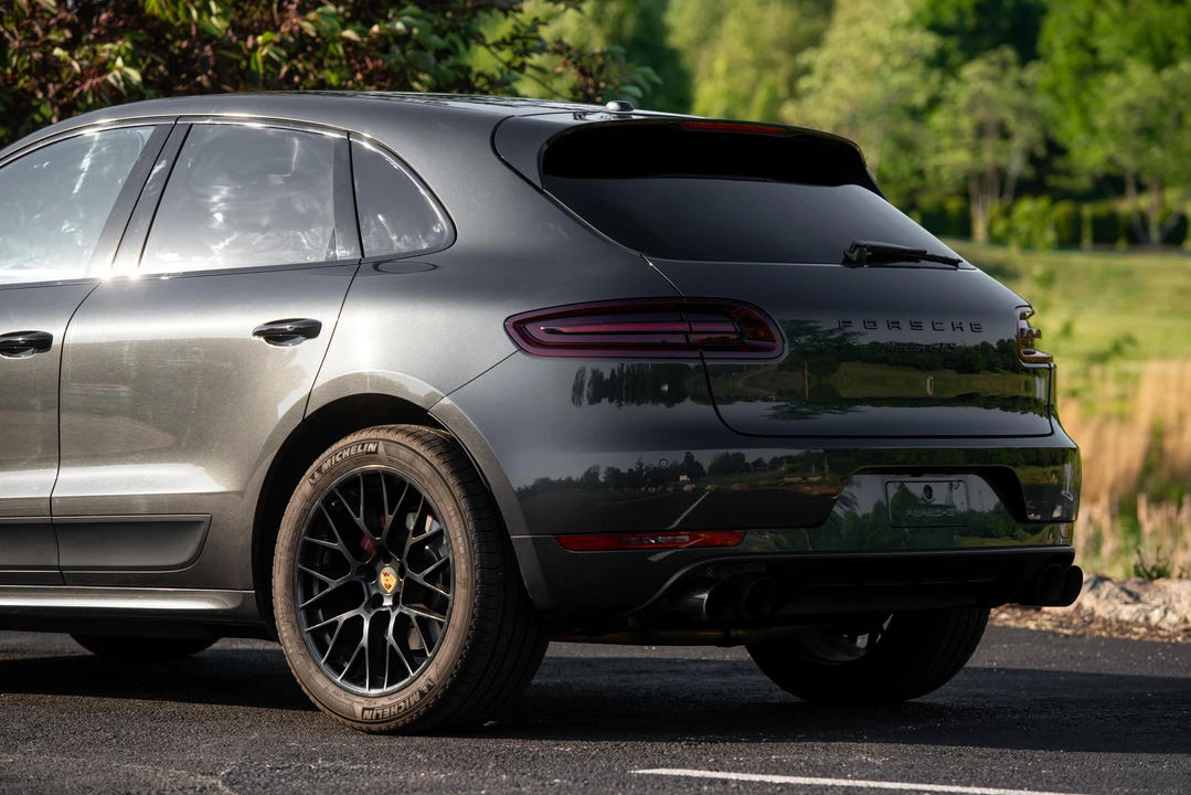 2018 Porsche Macan GTS - Image 30 of 31