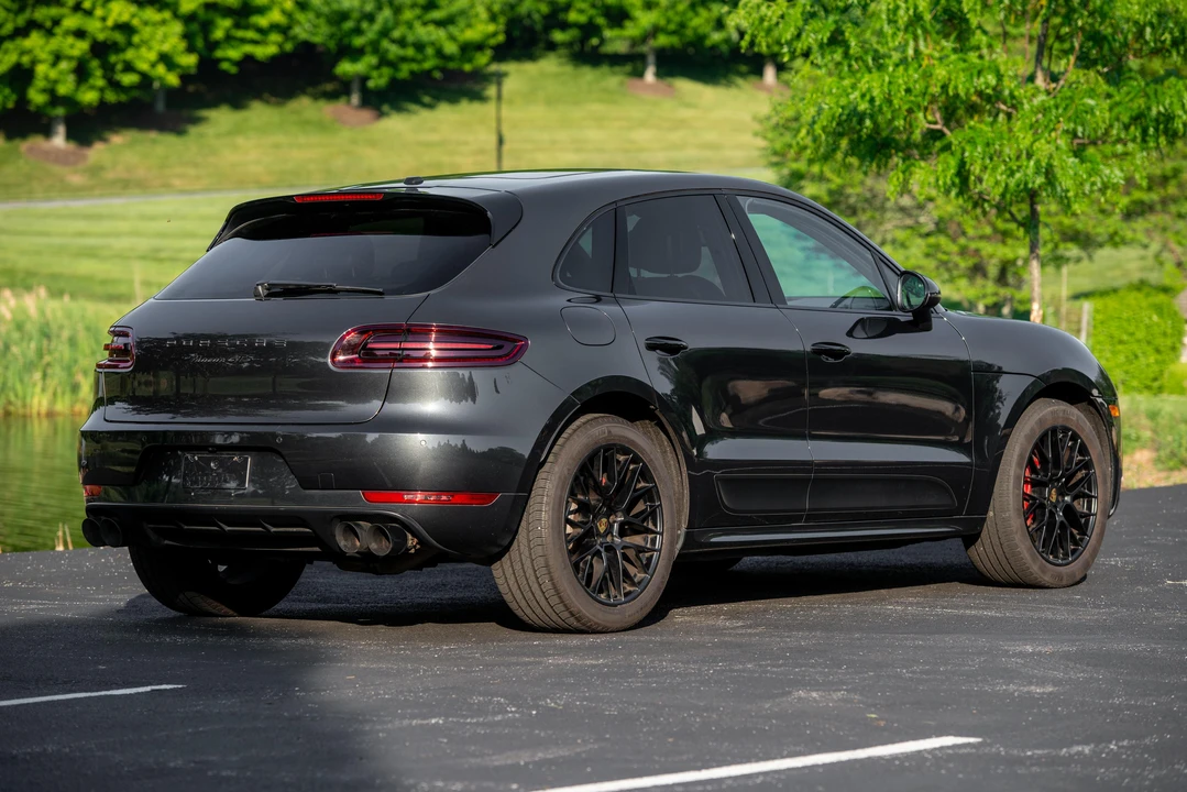 2018 Porsche Macan GTS - Image 9 of 31