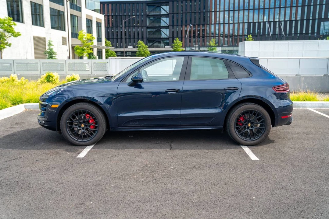 2018 Porsche Macan GTS - Image 2 of 5