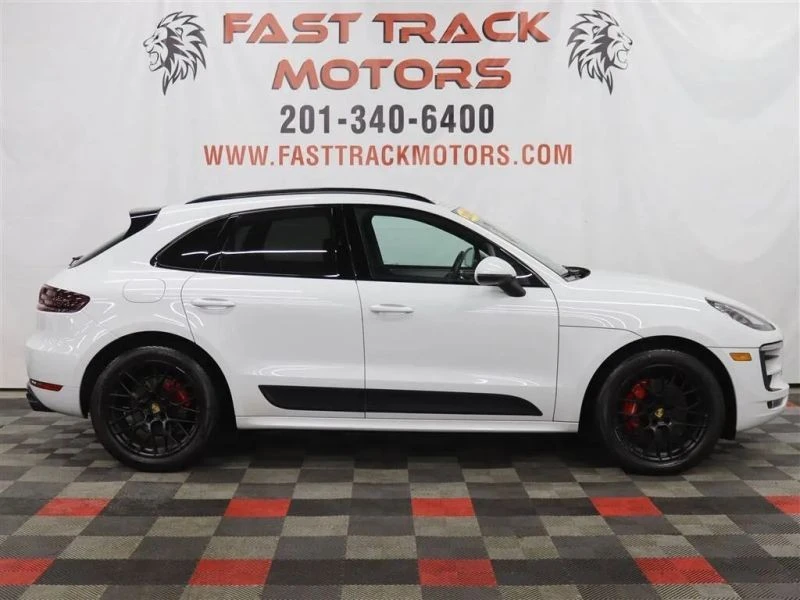 2018 Porsche Macan GTS - Image 5 of 12