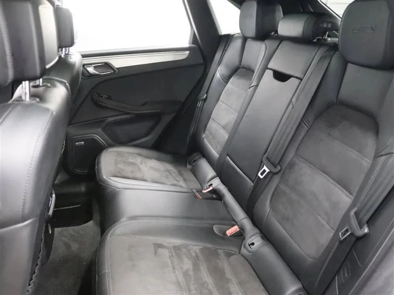 2018 Porsche Macan GTS - Image 11 of 12
