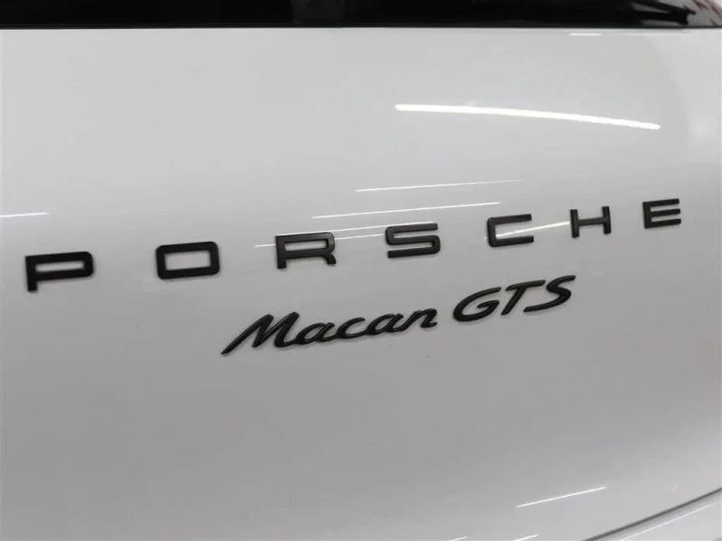 2018 Porsche Macan GTS - Image 8 of 12