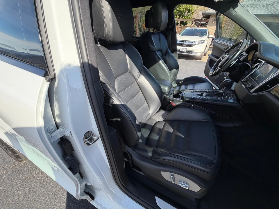2018 Porsche Macan GTS - Image 27 of 31