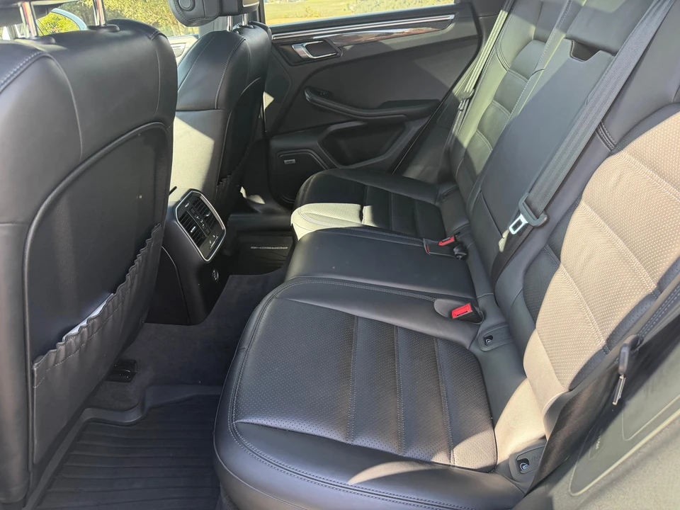 2018 Porsche Macan GTS - Image 30 of 31