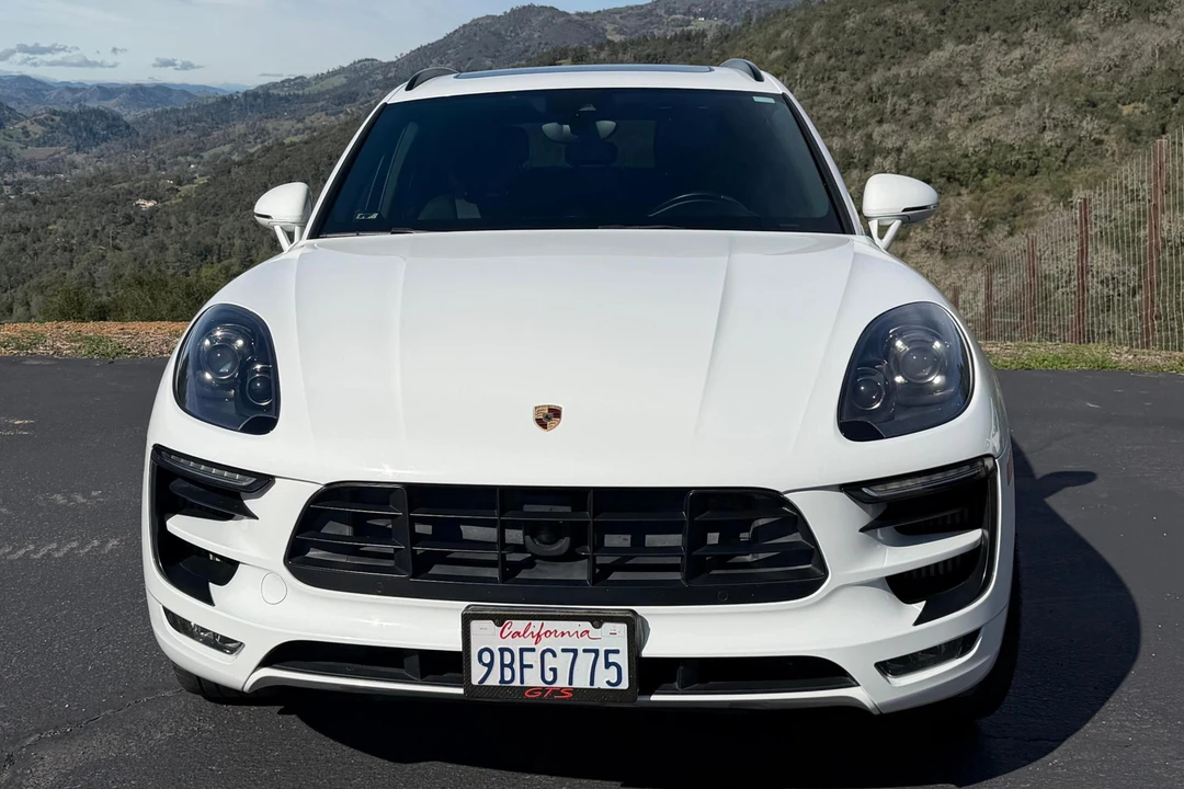 2018 Porsche Macan GTS - Image 2 of 31