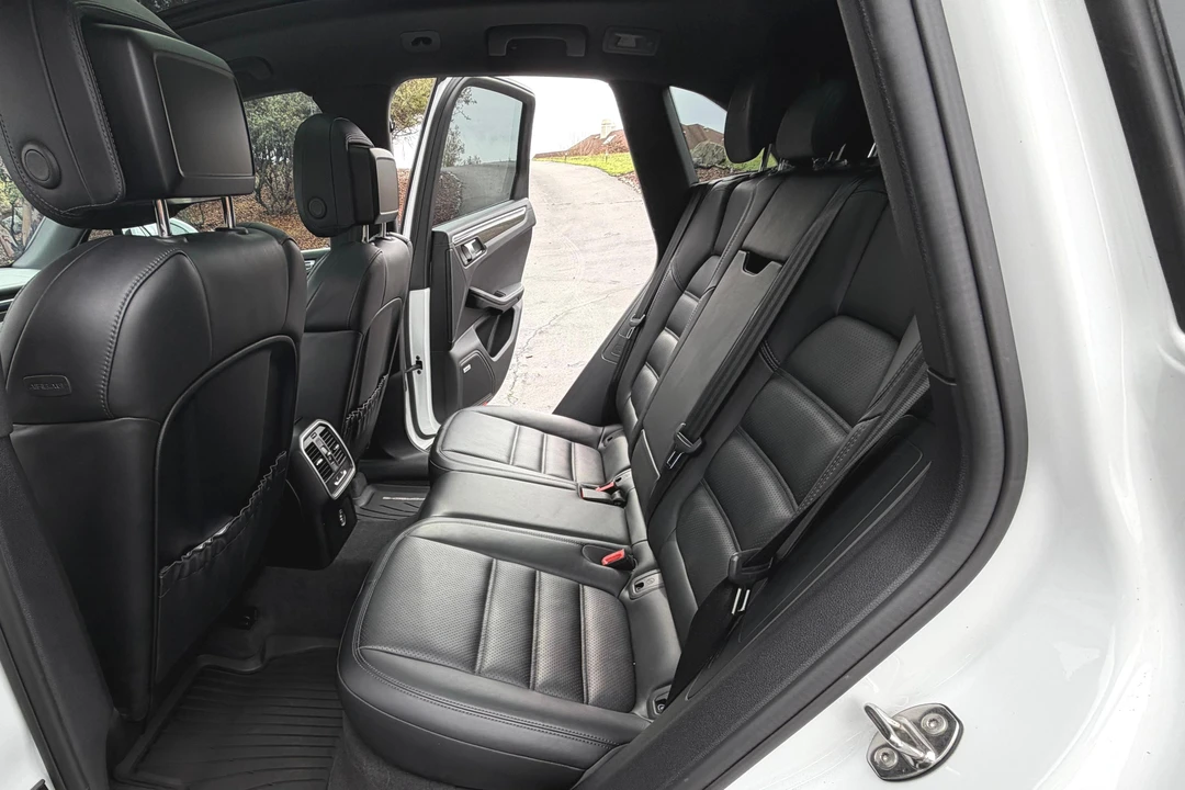 2018 Porsche Macan GTS - Image 24 of 31