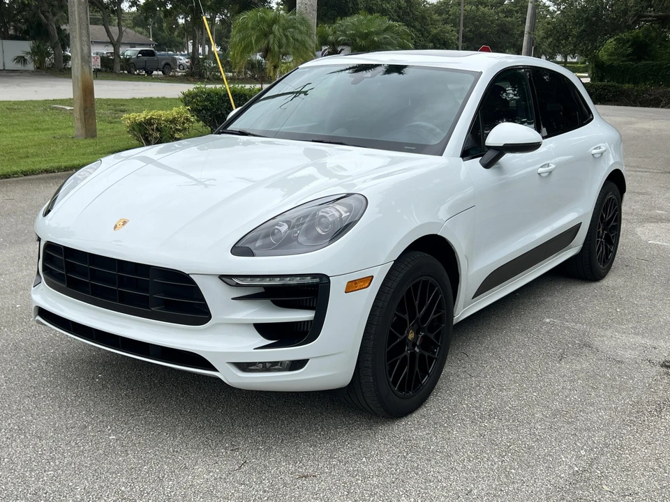 2018 Porsche Macan GTS - Image 2 of 31