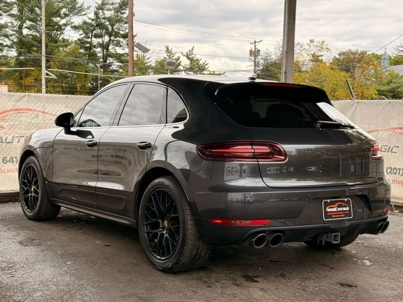 2018 Porsche Macan GTS - Image 11 of 12