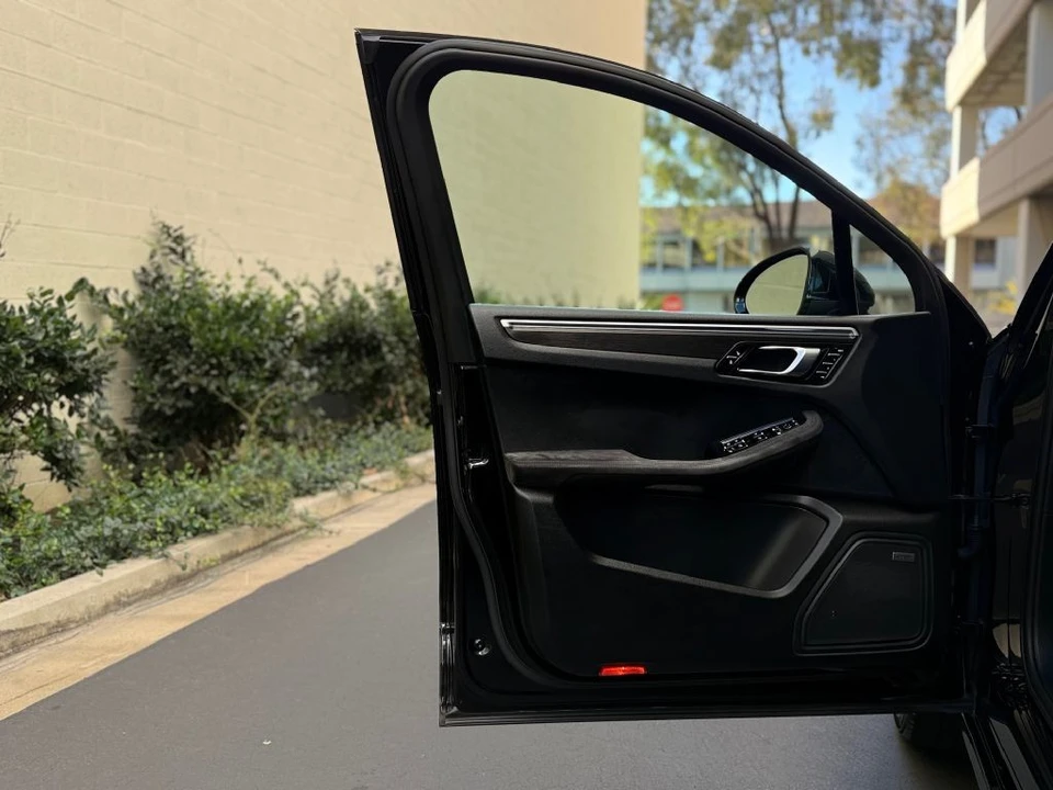 2018 Porsche Macan GTS - Image 18 of 21