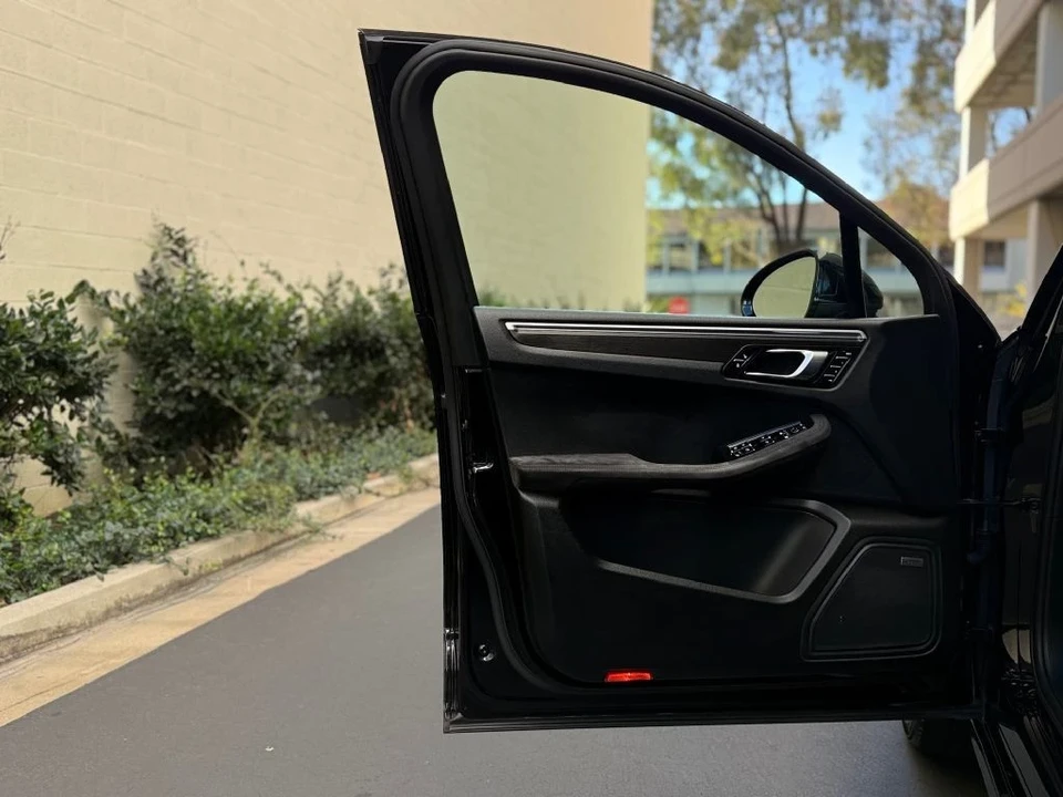 2018 Porsche Macan GTS - Image 18 of 21