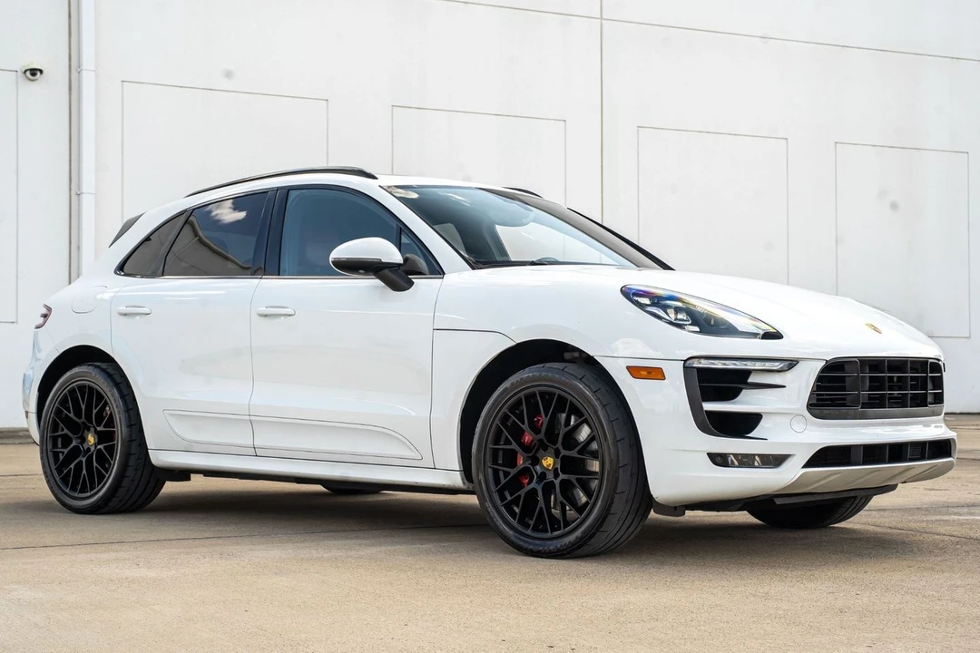 2018 Porsche Macan GTS - Image 10 of 31