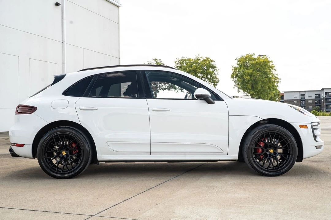 2018 Porsche Macan GTS - Image 11 of 31